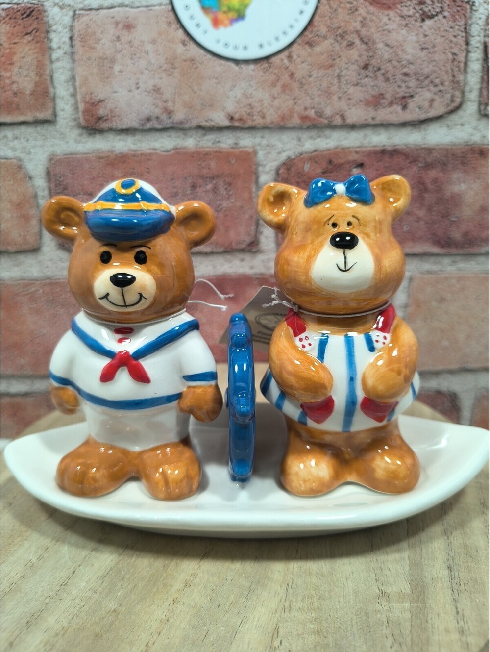 Beachcombers Coastal Life Nautical Bears Salt & Pepper Set With Boat Tray NWT